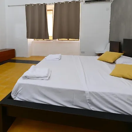 Apartamento New 1 Bedroom Centre With Terrace And Views