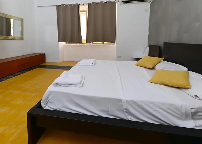 Appartement New 1 Bedroom Centre With Terrace And Views