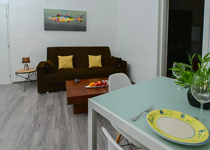 New 1 Bedroom Centre With Terrace And Views * Valletta