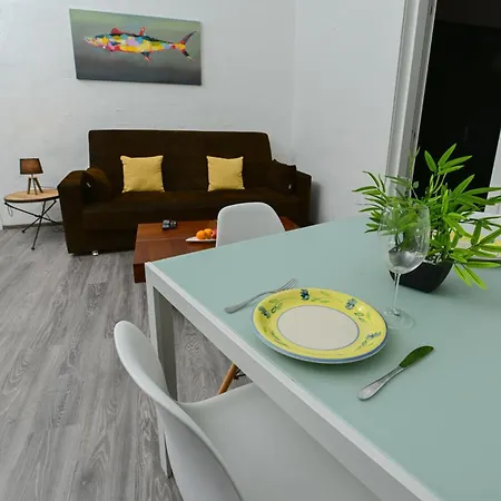 New 1 Bedroom Centre With Terrace And Views * Valletta