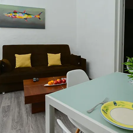 New 1 Bedroom Centre With Terrace And Views *